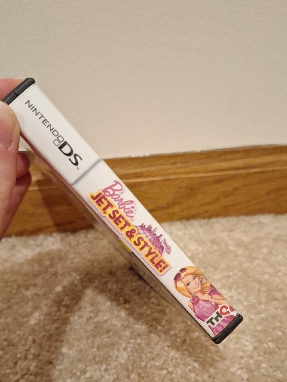 Nintendo DS Barbie Jet Set & Style! Game - Picture 2 of 6